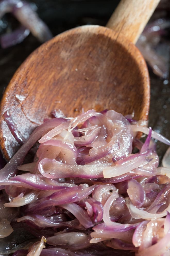 Sweet and mild red onions for Caramelised Onion Jam - Vegan | thecookandhim.com