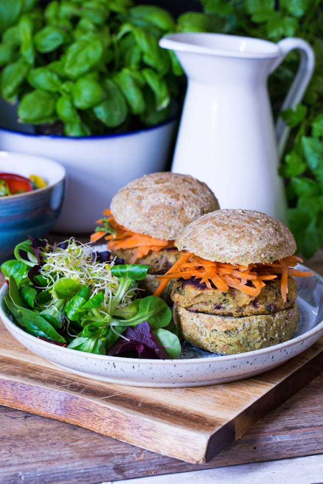 Falafel Burgers - super easy, full of flavour falafel made with chickpeas and flavoured with onion, garlic and basil. | thecookandhim.com