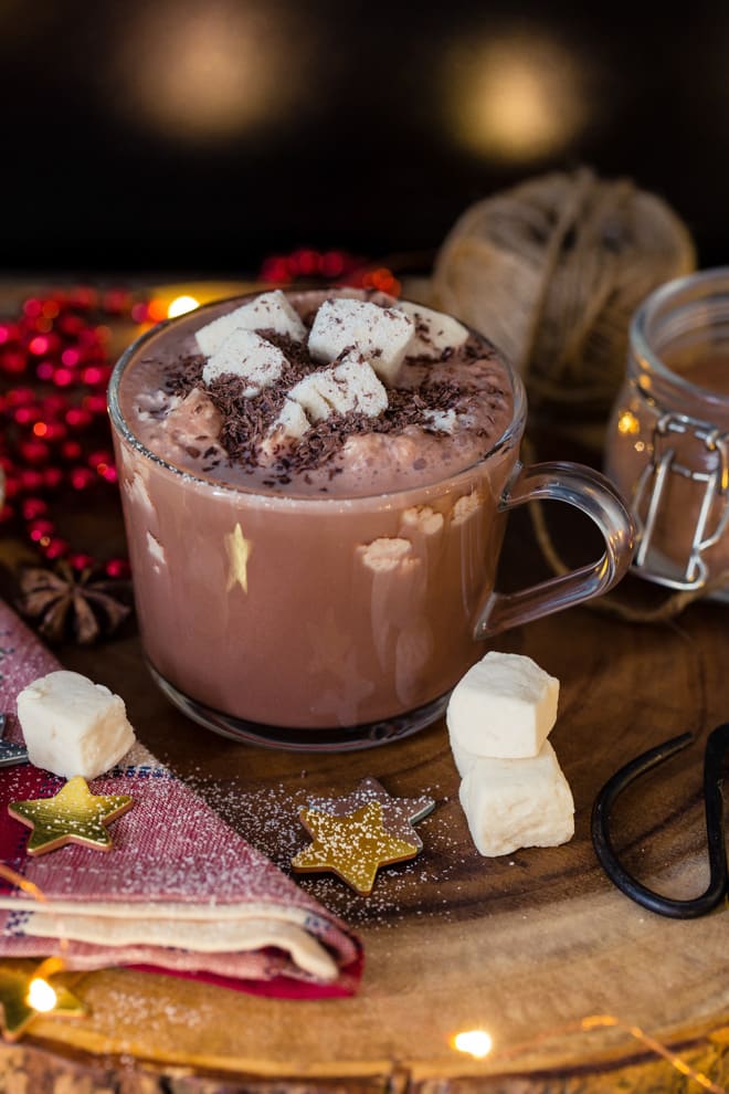 Gingerbread Hot Chocolate - How to make your own vegan chocolate mix for a gloriously rich, festive and warming drink | thecookandhim.com