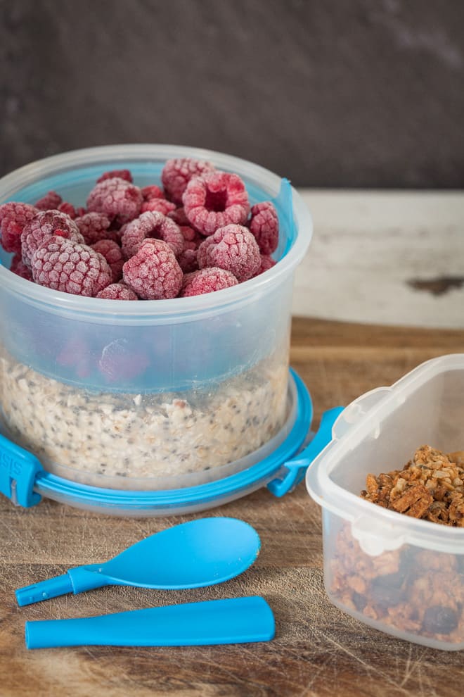 Raspberry and Baobab Overnight Oats - the addition of the zingy baobab powder with its sherbet pop brings real life to a super easy breakfast favourite. Make ahead to make mornings easier | thecookandhim.com