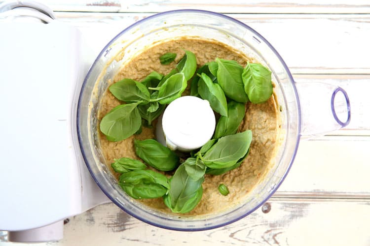 Sun-Dried Tomato & Basil Hummus