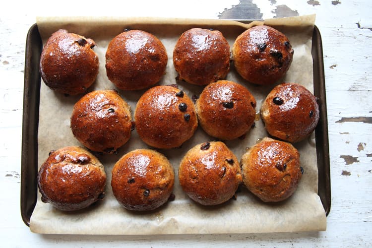 Teacakes - sticky, naturally sweet and bursting with fruity flavours! Vegetarian and sugar free | thecookandhim.com