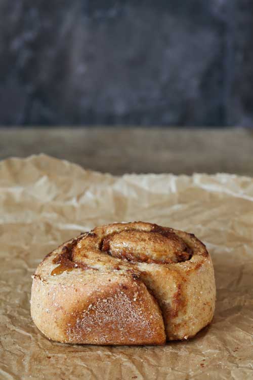 Vegan Cinnamon Swirl Buns - how to make an absolute breakfast classic healthier! Naturally sweet, thoroughly sticky, a real weekend treat | thecookandhim.com