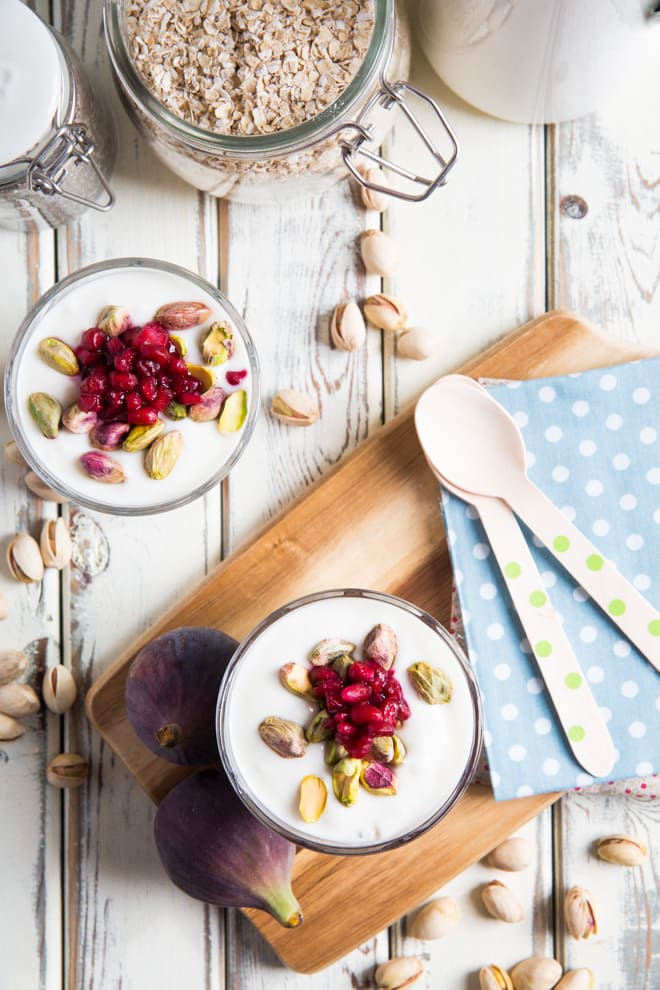 Fig and Quinoa Overnight Oats - Layers of fresh fig, creamy oats, protein rich quinoa puffs and smooth coconut yoghurt make this a deliciously healthy breakfast treat that tastes rich and decadent! #overnightoats #breakfast #healthybreakfast | Recipe on thecookandhim.com