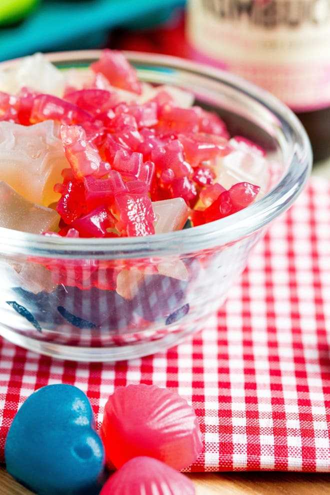 Vegan Jellies - healthy little bite sized treats full of natural sweet flavour and gut friendly kombucha! These are SO ridiculously easy to make and so easily adaptable for your own flavour combos! #vegan #gummies | Recipe on thecookandhim.com