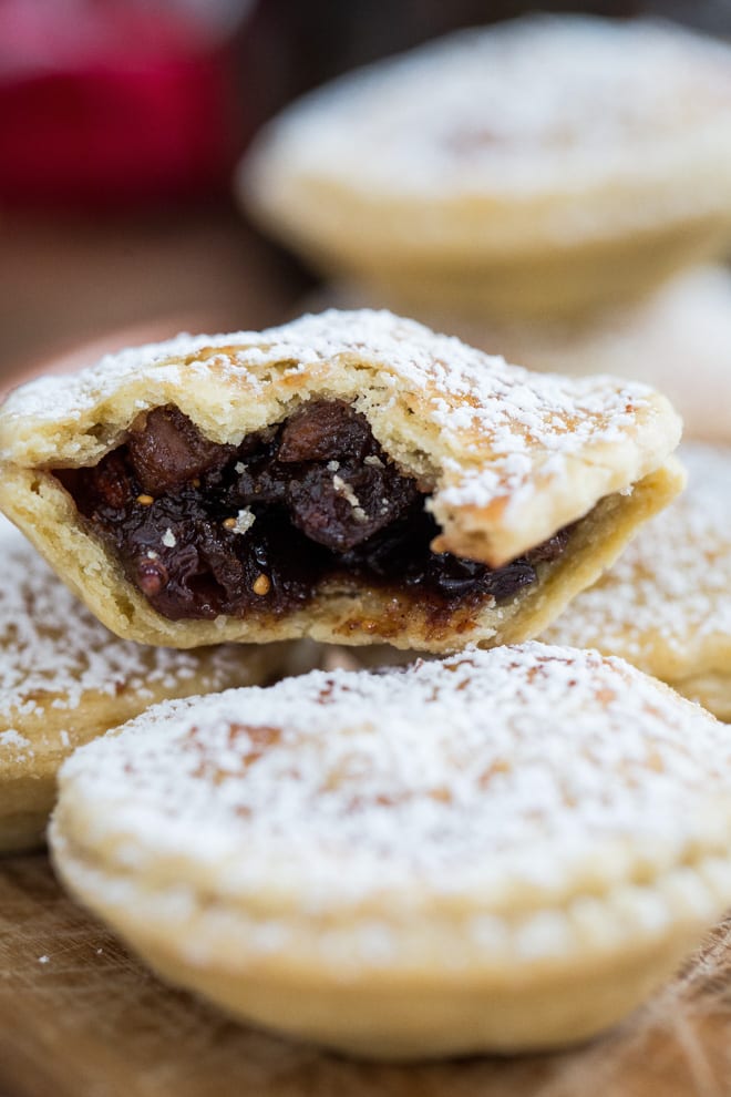 Vegan Mince Pies - rich pastry and homemade sticky mincemeat full of festive fruits and spices! #veganmincemeat #veganmincepies #veganchristmas | Recipe on thecookandhim.com