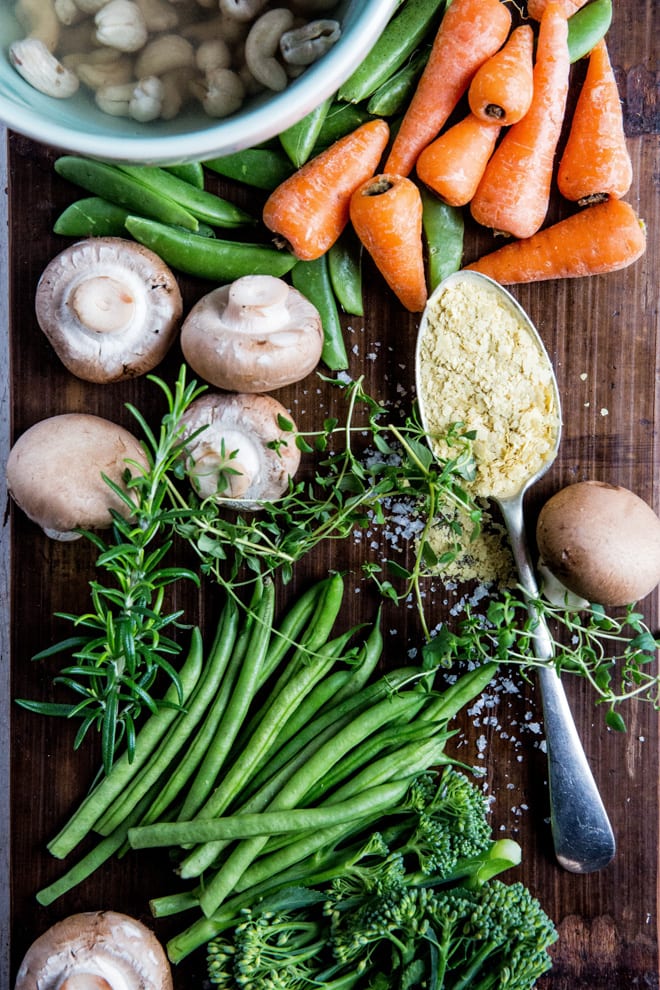 Mushroom Sauce - this rich, creamy vegan sauce is so simple to put together and so versatile! Spoon it over your favourite pie or stir through pasta for a quick and deliciously nutritious meal #veganrecipes #easyveganrecipes #meatfree | Recipe on thecookandhim.com