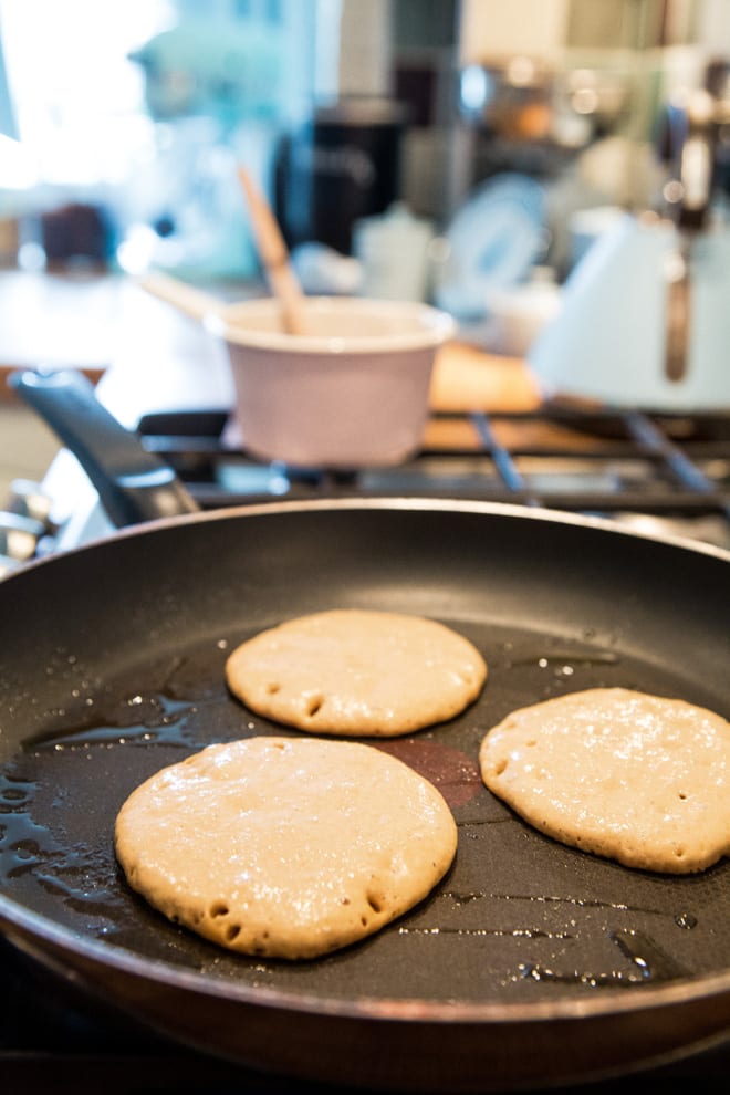 light, fluffy and easy pancakes made without milk or eggs. The perfect weekend breakfast!
