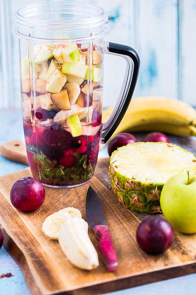 Grab your blender and start your morning off right with this deliciously healthy antioxidant smoothie, packed with fresh fruit and veggies! #fruitsmoothie #veganbreakfast #healthybreakfast #breakfastsmoothie | Recipe on thecookandhim.com