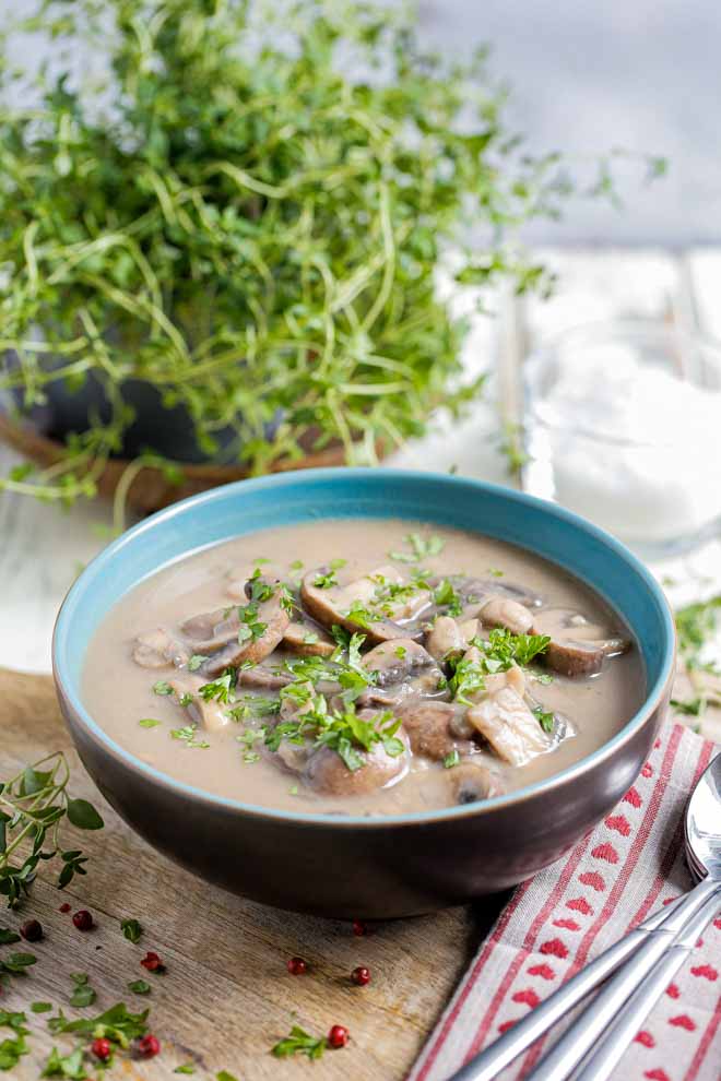 Rich, thick and creamy this vegan cream of mushroom soup is full of deliciously satisfying flavour from just a few uncomplicated ingredients #vegansoup #veganmushroomsoup #creamofmushroomsoup #dairyfree #plantbased #veganrecipes #soup | Recipe on thecookandhim.com