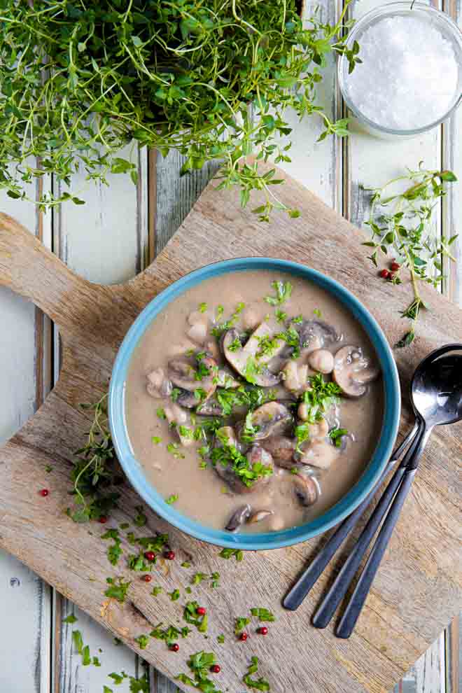 Rich, thick and creamy this vegan cream of mushroom soup is full of deliciously satisfying flavour from just a few uncomplicated ingredients #vegansoup #veganmushroomsoup #creamofmushroomsoup #dairyfree #plantbased #veganrecipes #soup | Recipe on thecookandhim.com