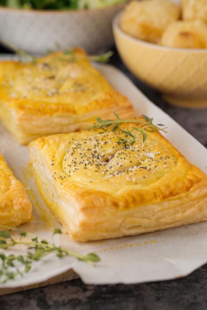 For a delicious vegan Christmas or Sunday roast alternative try these lentil and chestnut pies. They're easy to make and can be prepared ahead of time too! #lentils #chestnuts #puffpastry #veganpie #puffpastrypie #veganchristmas | Recipe on thecookandhim.com