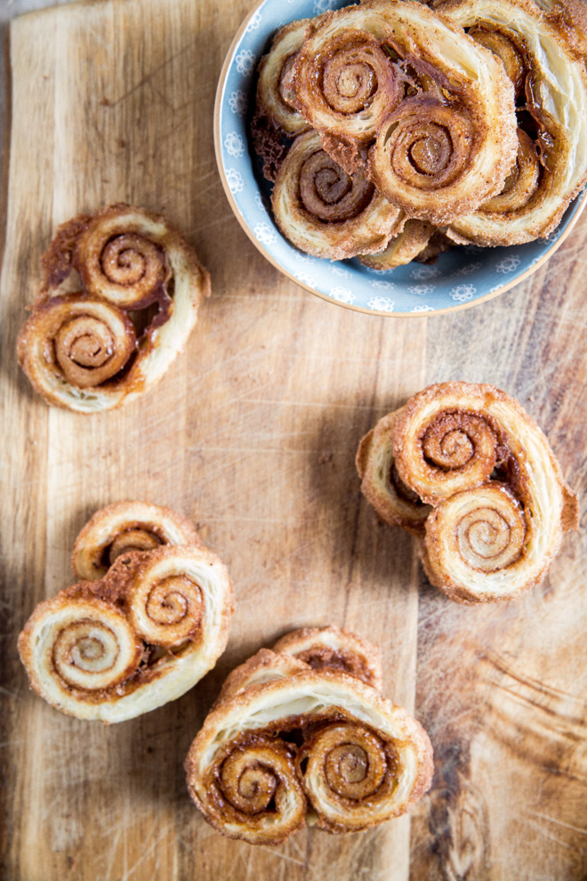 These sweet, spiced orange palmiers (or elephant's ears!) are SO easy to make and need just a few ingredients. They're light, crispy and so so moreish! #palmiers #puffpastry #elephantears #howtomake #easy #vegan | Recipe on the cookandhim.com