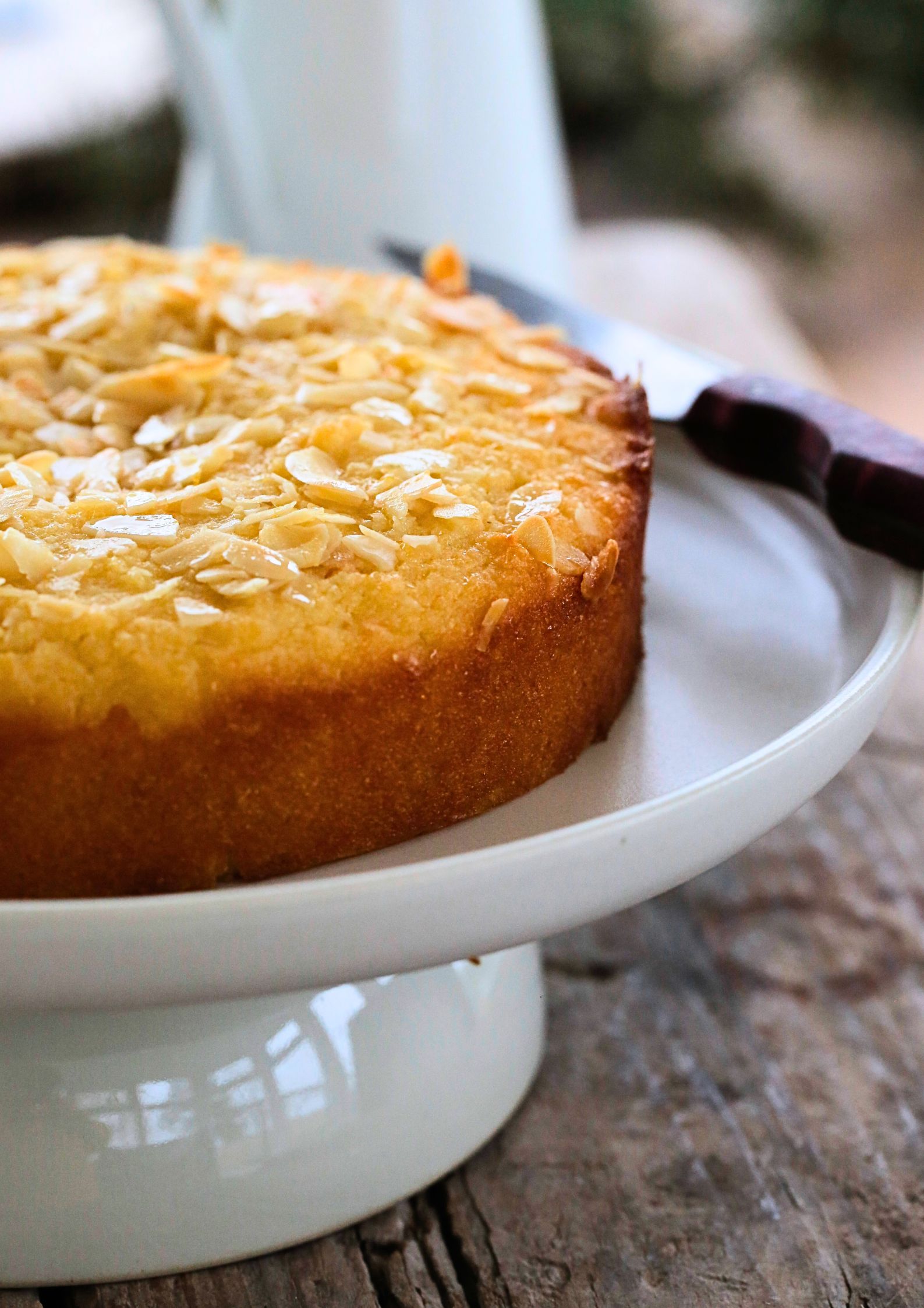 There’s something magical about the combination of citrus and nuts, and this St Clement's Semolina Cake captures that magic perfectly. This vegan cake blends zesty oranges and lemons with the nutty richness of almonds. It’s light, fluffy, moist and flavourful and an ideal dessert for any occasion.